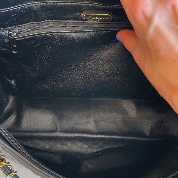 Guy Laroche quilted black leather bag with gold - Picture 9 of 16